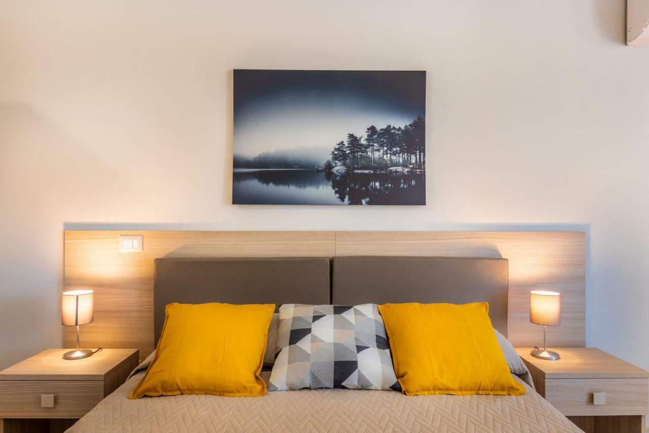Fuori Rotta Hotel อาโวลา ภายนอก รูปภาพ